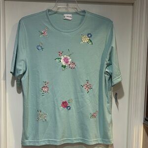 NWT BonWorth Floral Embroidered Short Sleeve Top - Mint Green